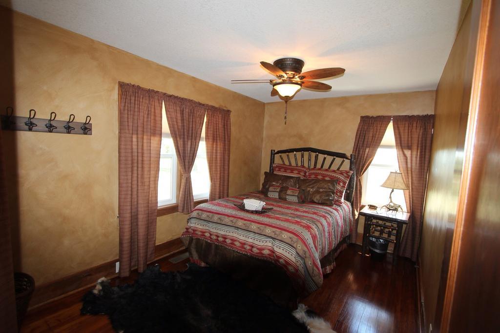 Clover Cliff Ranch Bed And Breakfast Elmdale Buitenkant foto